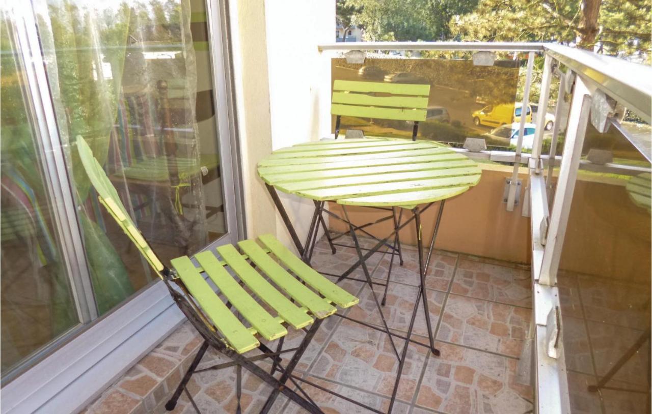 1 Bedroom Nice Apartment In Grandcamp Maisy Esterno foto