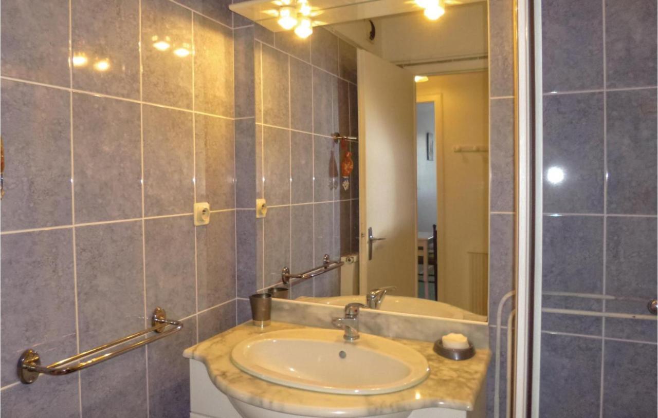 1 Bedroom Nice Apartment In Grandcamp Maisy Esterno foto